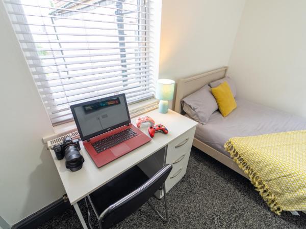 FREE PARKING Cosy Studios close to city and QE and UOB! : photo 2 de la chambre studio