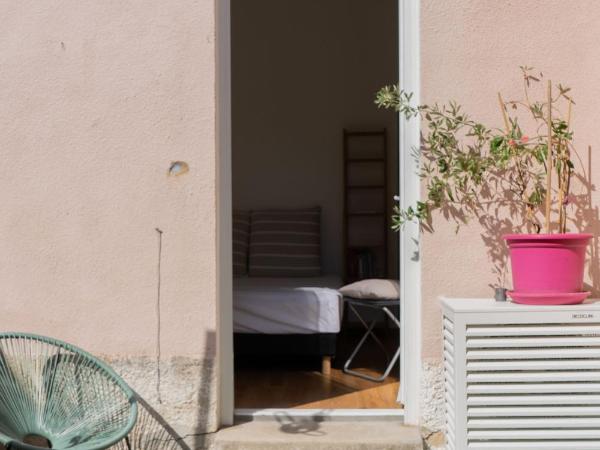 LE PETIT NID DES CHUTES LAVIES : photo 1 de la chambre chambre double avec terrasse