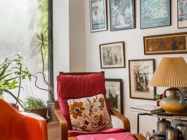 Ray's Bucktown Bed and Breakfast : photo 4 de la chambre chambre triple avec salle de bains privative séparée