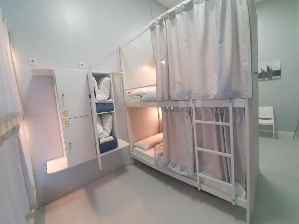 Albergue Turistico la Credencial : photo 2 de la chambre lit superposé dans dortoir mixte