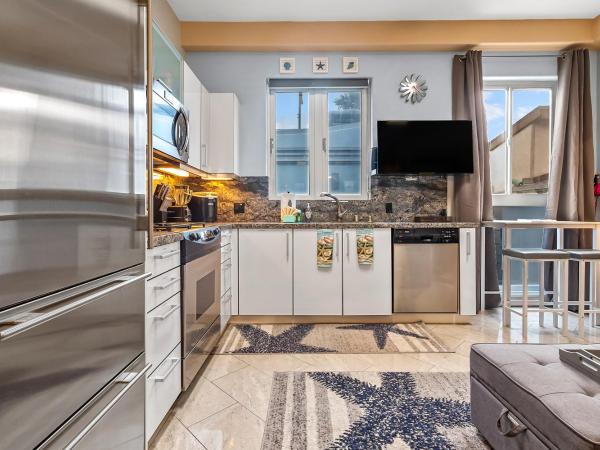 Beach Baller Bungalow : photo 10 de la chambre studio