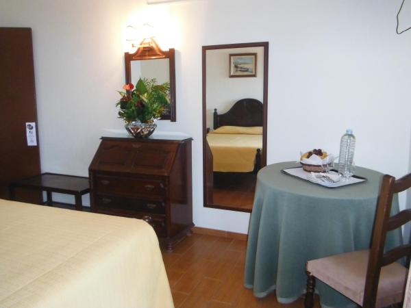 Aeromar Beach Hotel : photo 8 de la chambre chambre double avec balcon - vue latérale