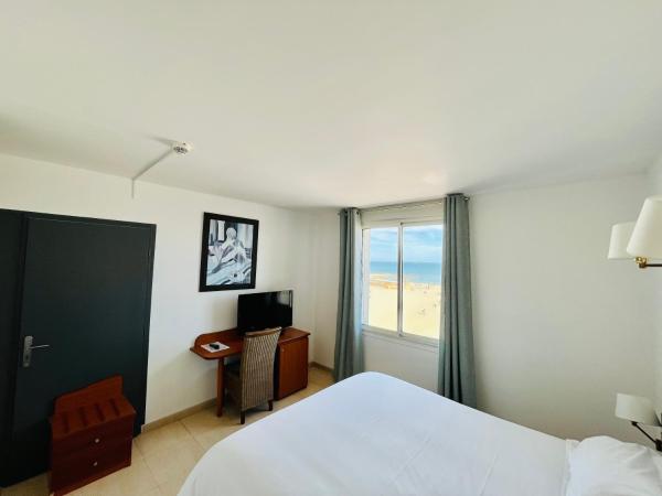 Les Alizes : photo 4 de la chambre chambre double ou lits jumeaux - vue sur mer