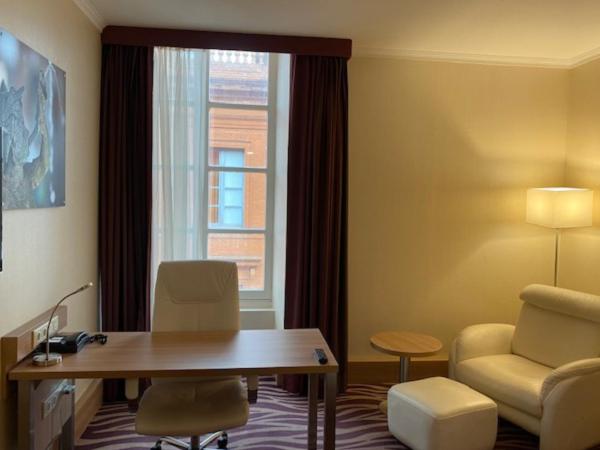 Plaza Hotel Capitole Toulouse : photo 3 de la chambre chambre lit king-size - non-fumeurs