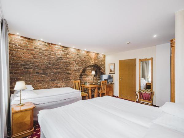Hotel Solaris : photo 3 de la chambre chambre triple