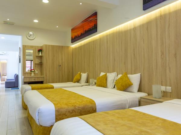 24 Gold Hotel : photo 10 de la chambre chambre familiale