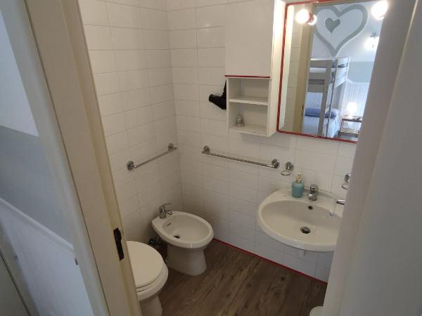 Villa Cinque Pini : photo 3 de la chambre chambre lits jumeaux