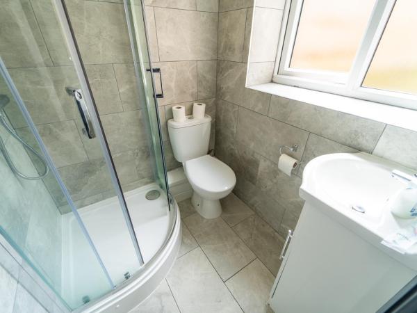 FREE PARKING Cosy Studios close to city and QE and UOB! : photo 10 de la chambre studio