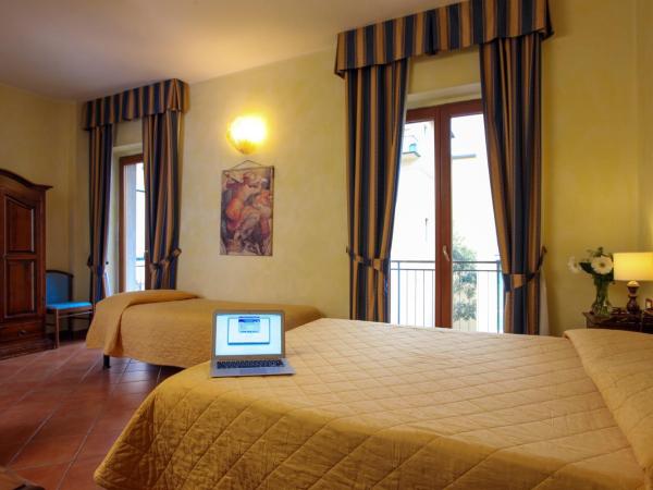 Hotel Bologna : photo 6 de la chambre chambre triple