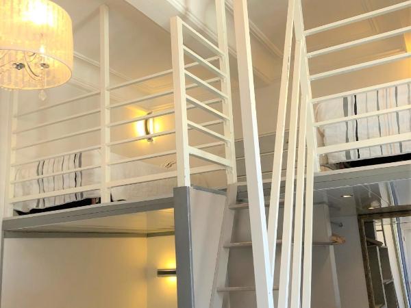 Hotel Cresp : photo 1 de la chambre chambre quadruple avec mezzanine