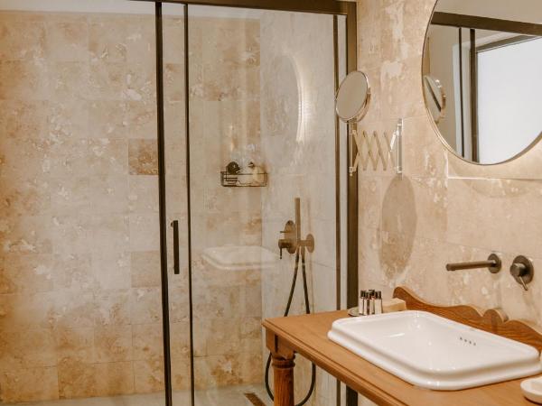 Çiy Restaurant & Konukevi : photo 3 de la chambre chambre double avec balcon