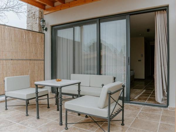 Çiy Restaurant & Konukevi : photo 4 de la chambre chambre double avec balcon - vue sur mer