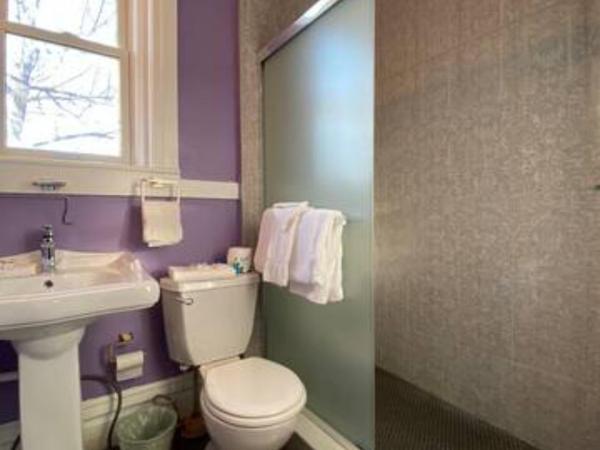 The Holiday Chalet Victorian : photo 1 de la chambre alice suite 25