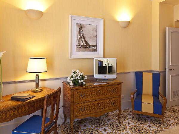 Regina Isabella-Resort Spa Restaurant : photo 3 de la chambre chambre double ou lits jumeaux supérieure avec balcon - vue sur mer