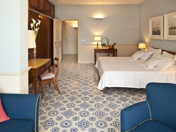 Regina Isabella-Resort Spa Restaurant : photo 5 de la chambre suite junior avec balcon - vue sur mer