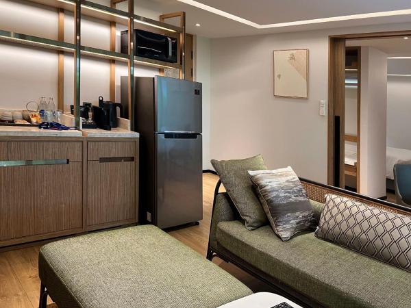 Homm Sukhumvit34 Bangkok - a brand of Banyan Group : photo 3 de la chambre suite exécutive