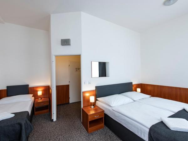 Hotel Zlatá Váha : photo 3 de la chambre chambre triple classique