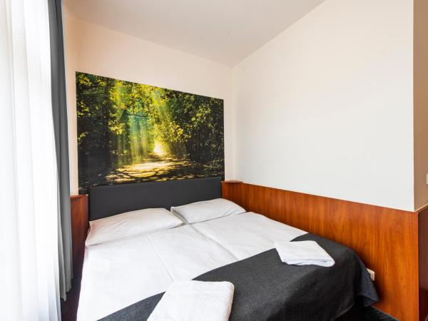 Hotel Zlatá Váha : photo 3 de la chambre chambre double classique