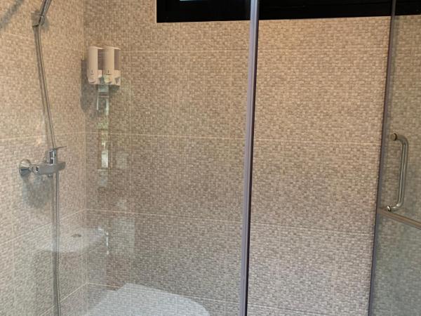 Noble House Beach Resort : photo 7 de la chambre bungalow - vue sur mer 