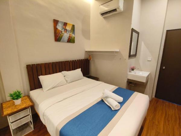 The Riverbank Hotel By MRVJ Business : photo 4 de la chambre chambre standard lit queen-size