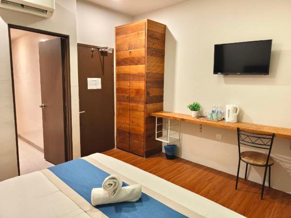 The Riverbank Hotel By MRVJ Business : photo 2 de la chambre chambre supérieure lit queen-size