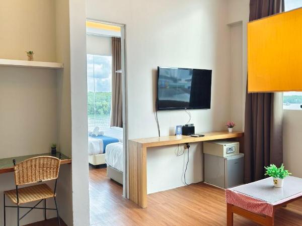 The Riverbank Hotel By MRVJ Business : photo 2 de la chambre suite exécutive