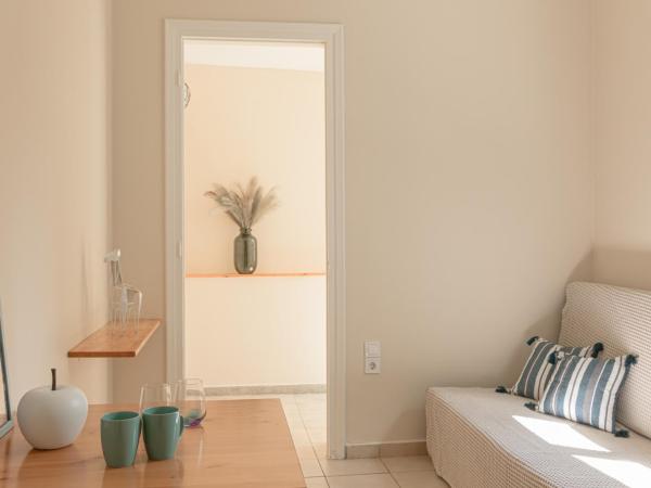 Circle Inn : photo 3 de la chambre chambre quadruple avec terrasse (kon tiki)