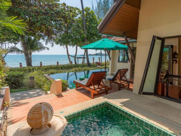 Koh Chang Paradise Resort & Spa : photo 4 de la chambre villa avec piscine face à la mer