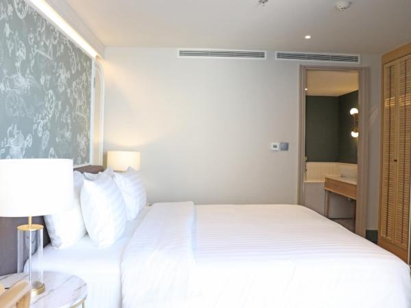 The Quarter Chaophraya by UHG : photo 8 de la chambre suite quarter 1 chambre avec balcon et lit king-size