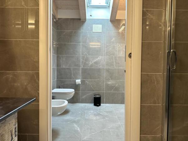 Royal Garden luxury rooms : photo 7 de la chambre chambre double standard