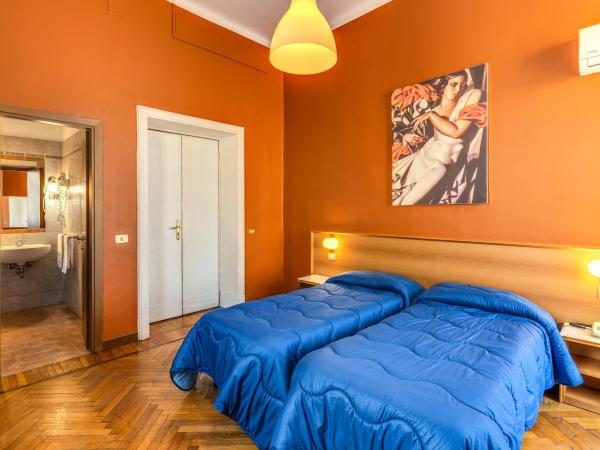 Hotel Apollo : photo 3 de la chambre chambre lits jumeaux