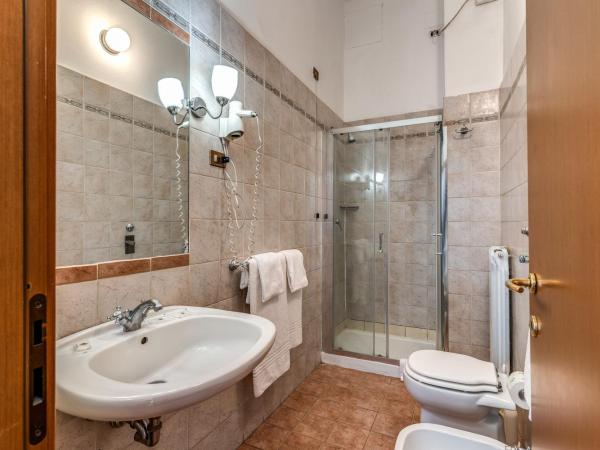 Hotel Apollo : photo 4 de la chambre chambre lits jumeaux