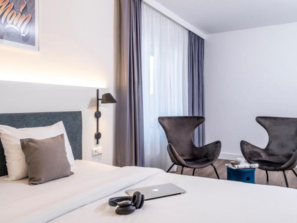 ibis Styles Hamburg Alster City : photo 10 de la chambre suite familiale standard 2 chambres communicantes