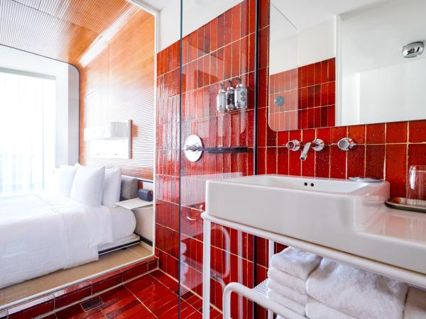 The Standard, High Line New York : photo 4 de la chambre chambre lit king-size standard