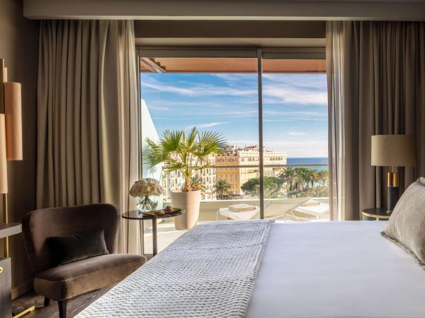 Anantara Plaza Nice Hotel - A Leading Hotel of the World : photo 4 de la chambre hébergement premium avec terrasse - vue panoramique sur mer 
