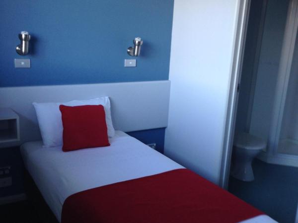 Waterfront Lodge Motel : photo 1 de la chambre chambre simple