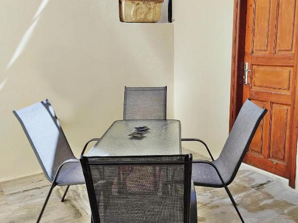 Ruby 'n Emerald studio's : photo 10 de la chambre chambre double - vue sur mer