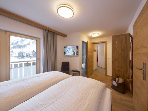 Aparthotel Grischuna : photo 1 de la chambre appartement