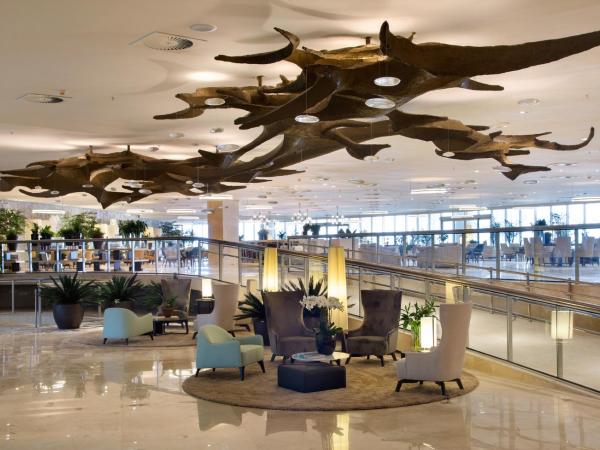 HOTEL NACIONAL : photo 2 de la chambre chambre lit king-size - vue sur mer