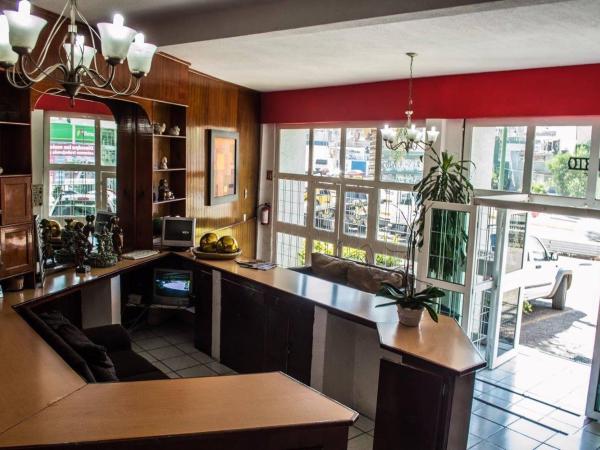 Hotel Jorges Morelia : photo 1 de la chambre chambre deluxe (2 adultes + 1 enfant)