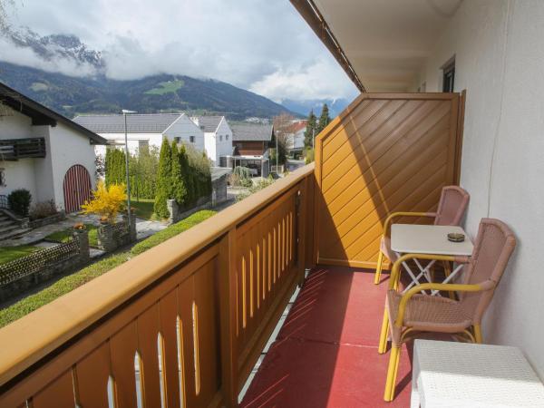 Hotel Sonnenhof - bed & breakfast & appartements : photo 9 de la chambre chambre simple avec balcon