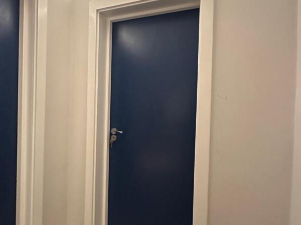 Coastline Retreats - Cloud9 Newly Renovated, Beautiful Ensuite Rooms Near Seafront in Town Centre, Netflix, SuperFast WiFi, Communal Kitchen : photo 10 de la chambre chambre double supérieure
