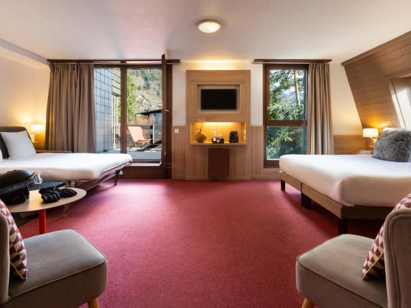 SOWELL HOTELS Mont Blanc et SPA : photo 1 de la chambre chambre quadruple - vue sur montagnes