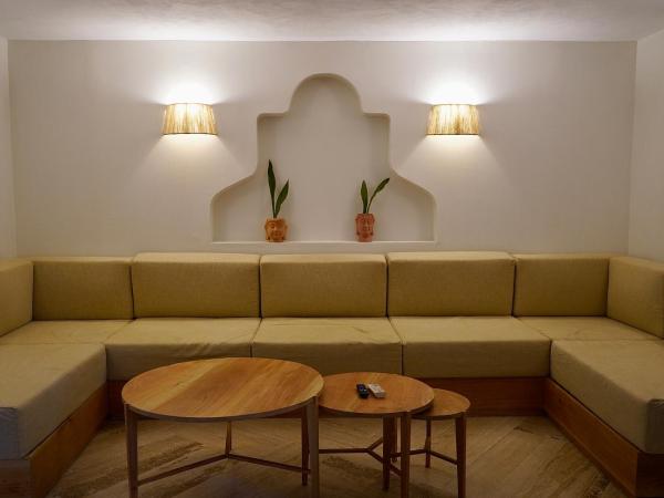 VILLA MERIDA BOUTIQUE HOTEL - Adults Only : photo 3 de la chambre chambre double avec salle de bains privative