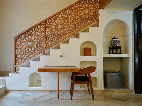 VILLA MERIDA BOUTIQUE HOTEL - Adults Only : photo 2 de la chambre chambre double avec salle de bains privative