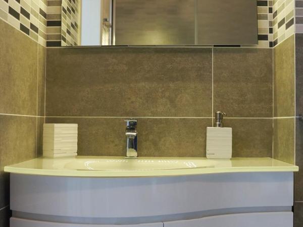 B&B Terrazza Belfiore : photo 5 de la chambre chambre familiale avec balcon