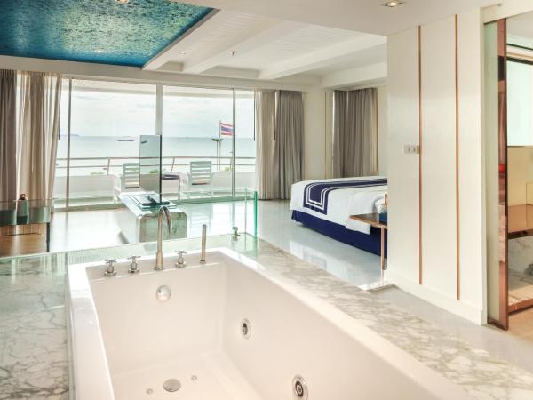 A-One The Royal Cruise Hotel Pattaya - SHA Extra Plus : photo 8 de la chambre suite côté océan