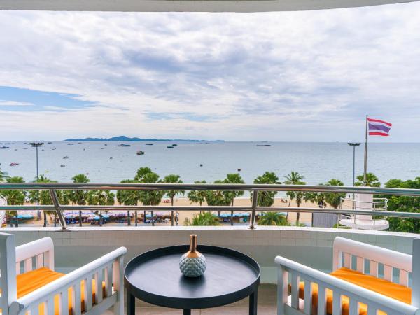 A-One The Royal Cruise Hotel Pattaya - SHA Extra Plus : photo 5 de la chambre suite côté océan