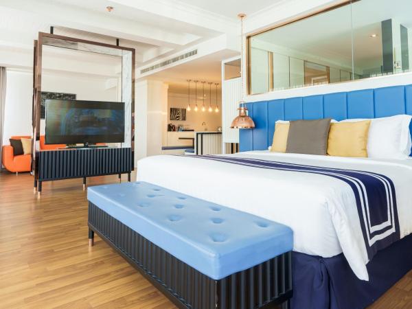 A-One The Royal Cruise Hotel Pattaya - SHA Extra Plus : photo 5 de la chambre suite - vue panoramique sur océan 