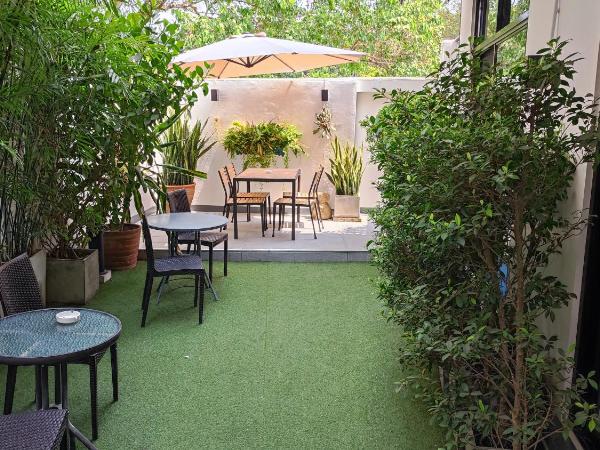 Hotel Montha : photo 7 de la chambre chambre double avec patio